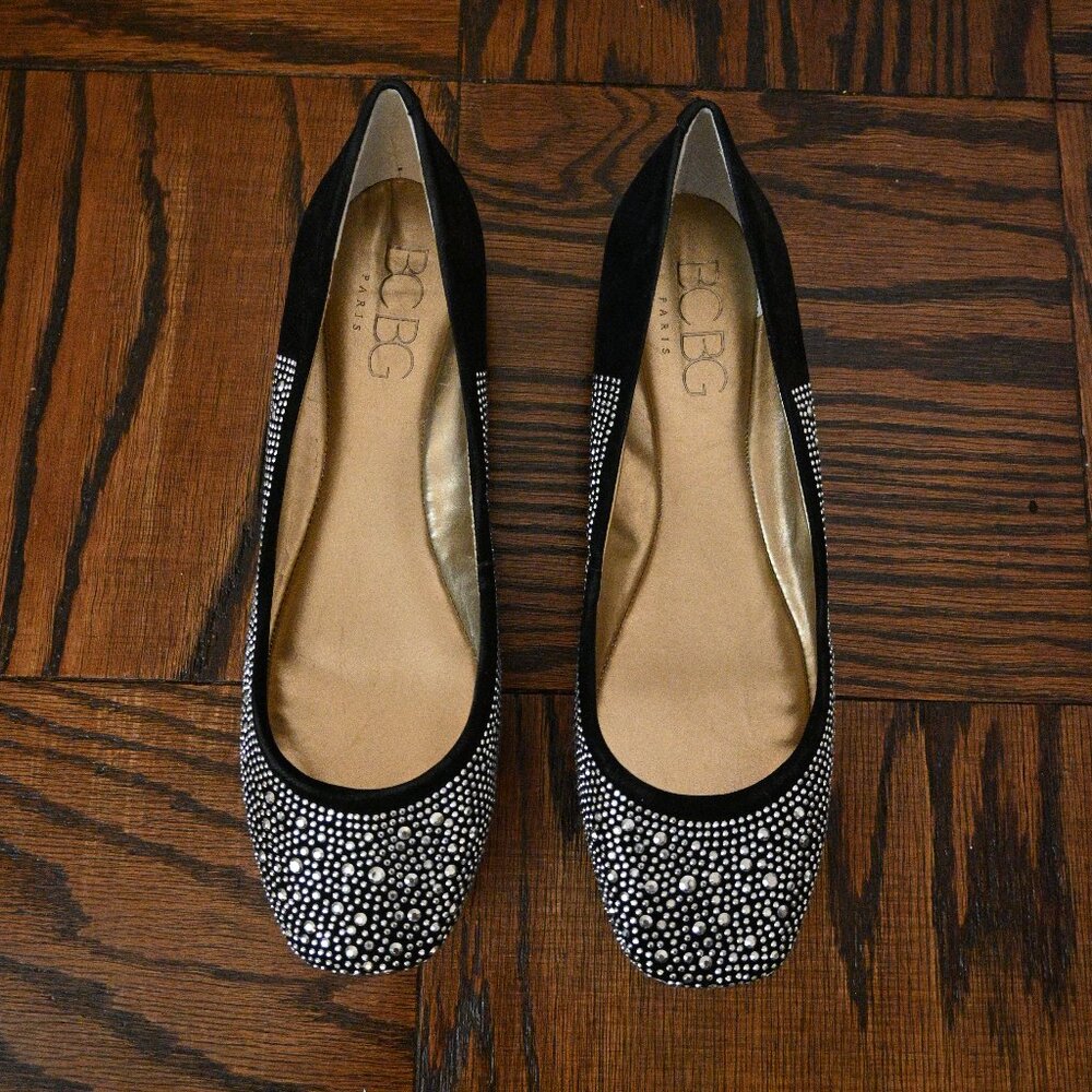 BCBG Rhinestone Flats – Black with Silver Detail – Size 9M
